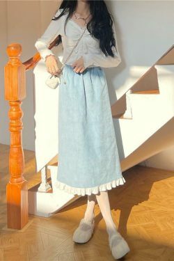 Coquette Aesthetic Vintage T-Shirt with Y2K Style and Grunge Vibes