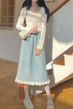 Coquette Aesthetic Vintage T-Shirt with Y2K Style and Grunge Vibes