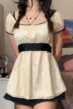 Coquette Lace Slim-Fit Top - Y2K Aesthetic Fashion Statement