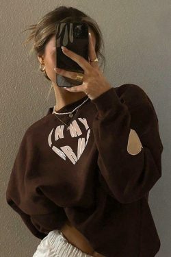 Cozy 'In My Arms' Sweatshirt - Y2K Aesthetic Fashion for Women