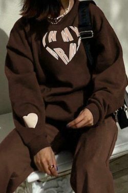 Cozy 'In My Arms' Sweatshirt - Y2K Aesthetic Fashion for Women