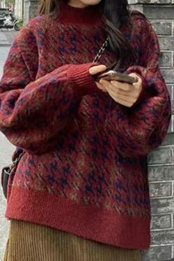 Cozy Houndstooth Crew Neck Knit Sweater for Y2K Fashion Enthusiasts