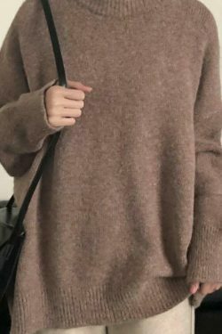 Cozy Solid Crew Neck Knit Sweater for Y2K Fashion with Grunge & Coquette Aesthetic