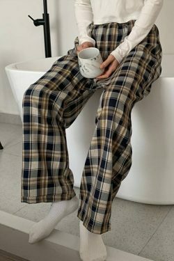 Cozy Up Plaid Cargo Skirt - Y2K Aesthetic Fashion for Women