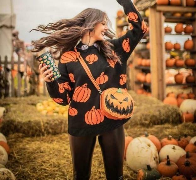 Cute Pastel Goth Cargo Skirt - Coquette Aesthetic Y2K Fashion for Women - Grunge Style Hoodie