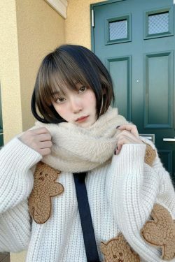 Dusty Bear Knit Pullover - Y2K Aesthetic with Grunge & Coquette Style