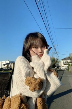 Dusty Bear Knit Pullover - Y2K Aesthetic with Grunge & Coquette Style