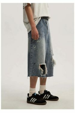 Graffiti Ripped Calf-Length Y2K Fashion Denim Shorts