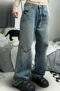 Heart Embroidered Wide-Leg Jeans: Y2K Fashion with a Coquette Aesthetic