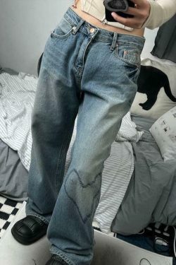 Heart Embroidered Wide-Leg Jeans: Y2K Fashion with a Coquette Aesthetic