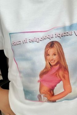 I Only Accept Apologies In Cash Y2K Aesthetic T-Shirt - Women's Fashion Statement