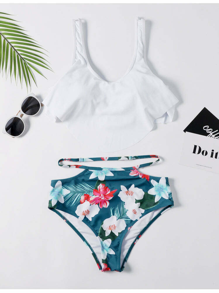 Off The Shoulder White Leaf Print Bikini Set - Y2K Fashion Swimwear for Women Off The Shoulder White Leaf Print Bikini Set - Y2K Fashion Swimwear for Women