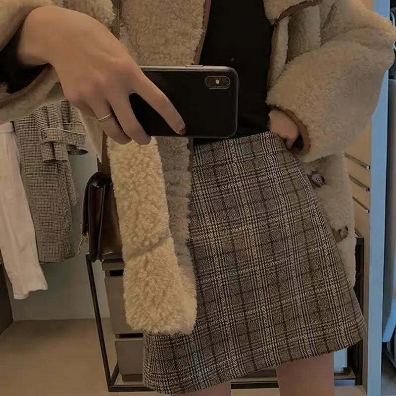 Plaid Sway & Chic Mini Skirt - Y2K Fashion Statement with Coquette Aesthetic Twist Plaid Sway & Chic Mini Skirt - Y2K Fashion Statement with Coquette Aesthetic Twist