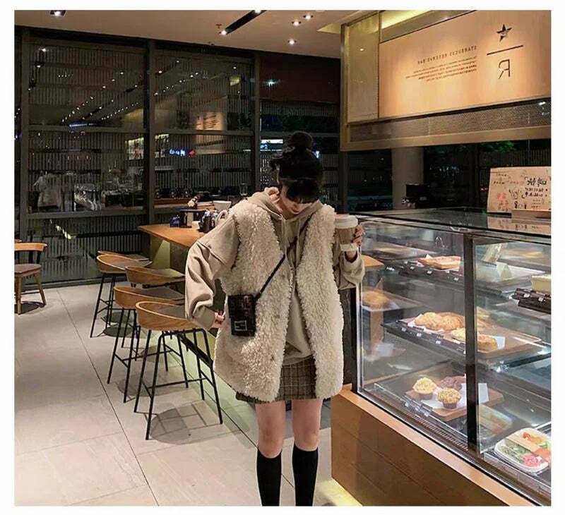 Plaid Sway & Chic Mini Skirt - Y2K Fashion Statement with Coquette Aesthetic Twist Plaid Sway & Chic Mini Skirt - Y2K Fashion Statement with Coquette Aesthetic Twist