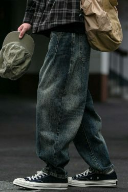 REKNAT Tapered Jeans with Keychain - Y2K Fashion Staple for Coquette Aesthetic Enthusiasts