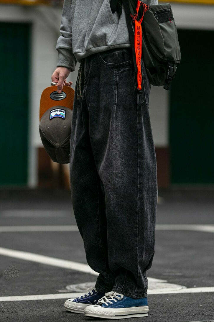 REKNAT Tapered Jeans with Keychain - Y2K Fashion Staple for Coquette Aesthetic Enthusiasts REKNAT Tapered Jeans with Keychain - Y2K Fashion Staple for Coquette Aesthetic Enthusiasts