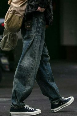 REKNAT Tapered Jeans with Keychain - Y2K Fashion Staple for Coquette Aesthetic Enthusiasts