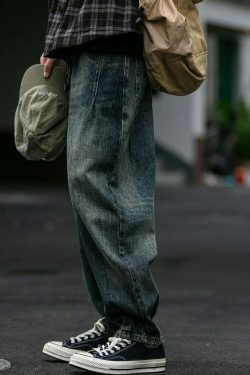 REKNAT Tapered Jeans with Keychain - Y2K Fashion Staple for Coquette Aesthetic Enthusiasts