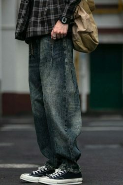 REKNAT Tapered Jeans with Keychain - Y2K Fashion Staple for Coquette Aesthetic Enthusiasts