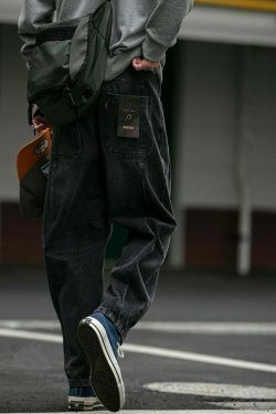 REKNAT Tapered Jeans with Keychain - Y2K Fashion Staple for Coquette Aesthetic Enthusiasts