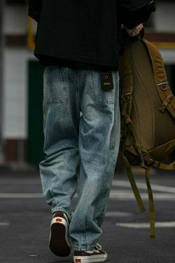 REKNAT Tapered Jeans with Keychain - Y2K Fashion Staple for Coquette Aesthetic Enthusiasts