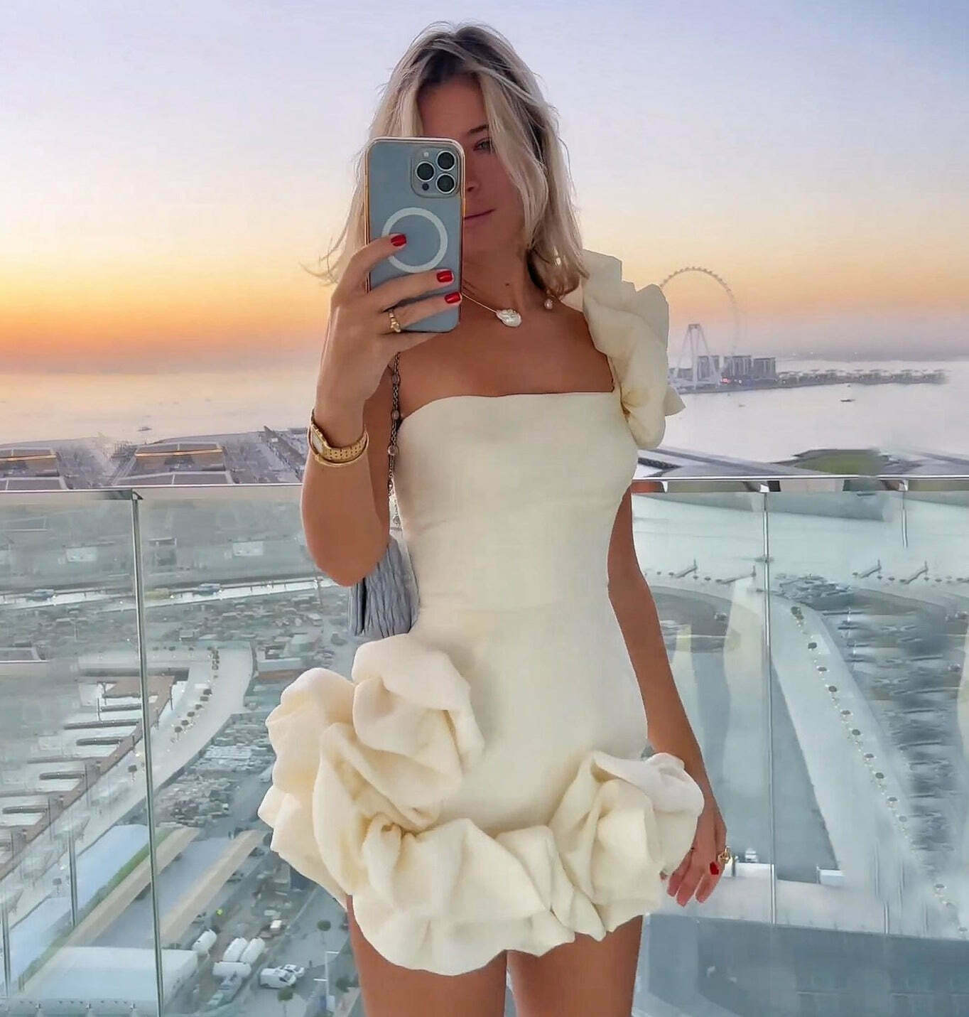 Ruffled flower one-shoulder dress with bud waist - Y2K fashion statement for women's niche style Ruffled flower one-shoulder dress with bud waist - Y2K fashion statement for women's niche style