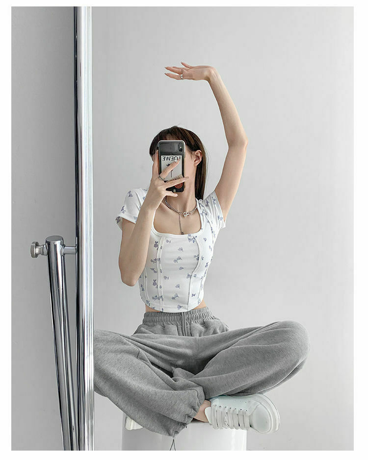 Shea Floral Crop Top - Y2K Fashion - Coquette Aesthetic - Grunge Style - Cute Tops - Pastel Goth Shea Floral Crop Top - Y2K Fashion - Coquette Aesthetic - Grunge Style - Cute Tops - Pastel Goth