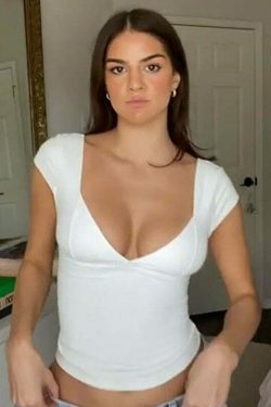 Simplicity Speaks V-Neck Top - Y2K Coquette Grunge Aesthetic