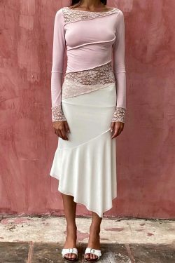 Sophia's Coquette Lace Tee: Y2K Fashion Aesthetic with Grunge and Pastel Goth Vibes