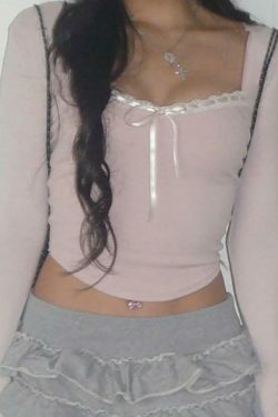 Square-Neck Lace-Trim Crop Top: Y2K Aesthetic with Coquette Style and Grunge Vibes