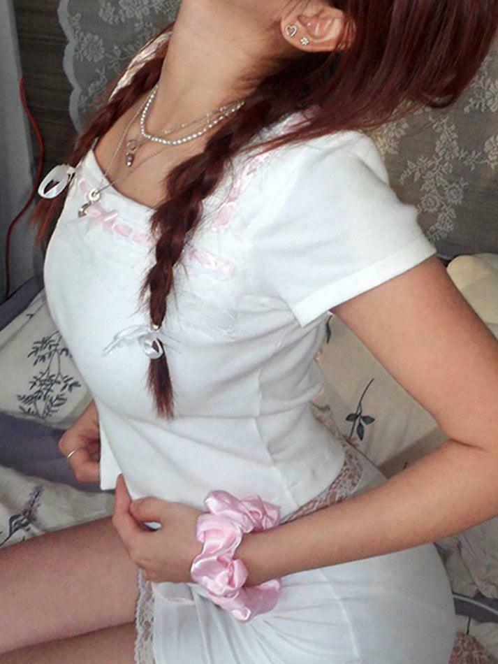 Square Neck Lace Trim Tee: Y2K Fashion Aesthetic Top for Women - Coquette & Grunge Style Square Neck Lace Trim Tee: Y2K Fashion Aesthetic Top for Women - Coquette & Grunge Style