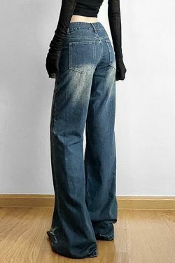 Star Applique Low Waist Wide-Leg Jeans: Y2K Fashion with a Grunge Twist