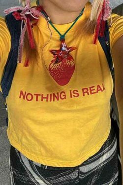 Strawberry Letter Print Crop Tee - Y2K Aesthetic Top - Coquette Grunge Outfit