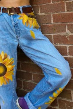 Sunflowers Mom Jeans - Y2K Fashion Denim with Coquette Aesthetic and Grunge Style