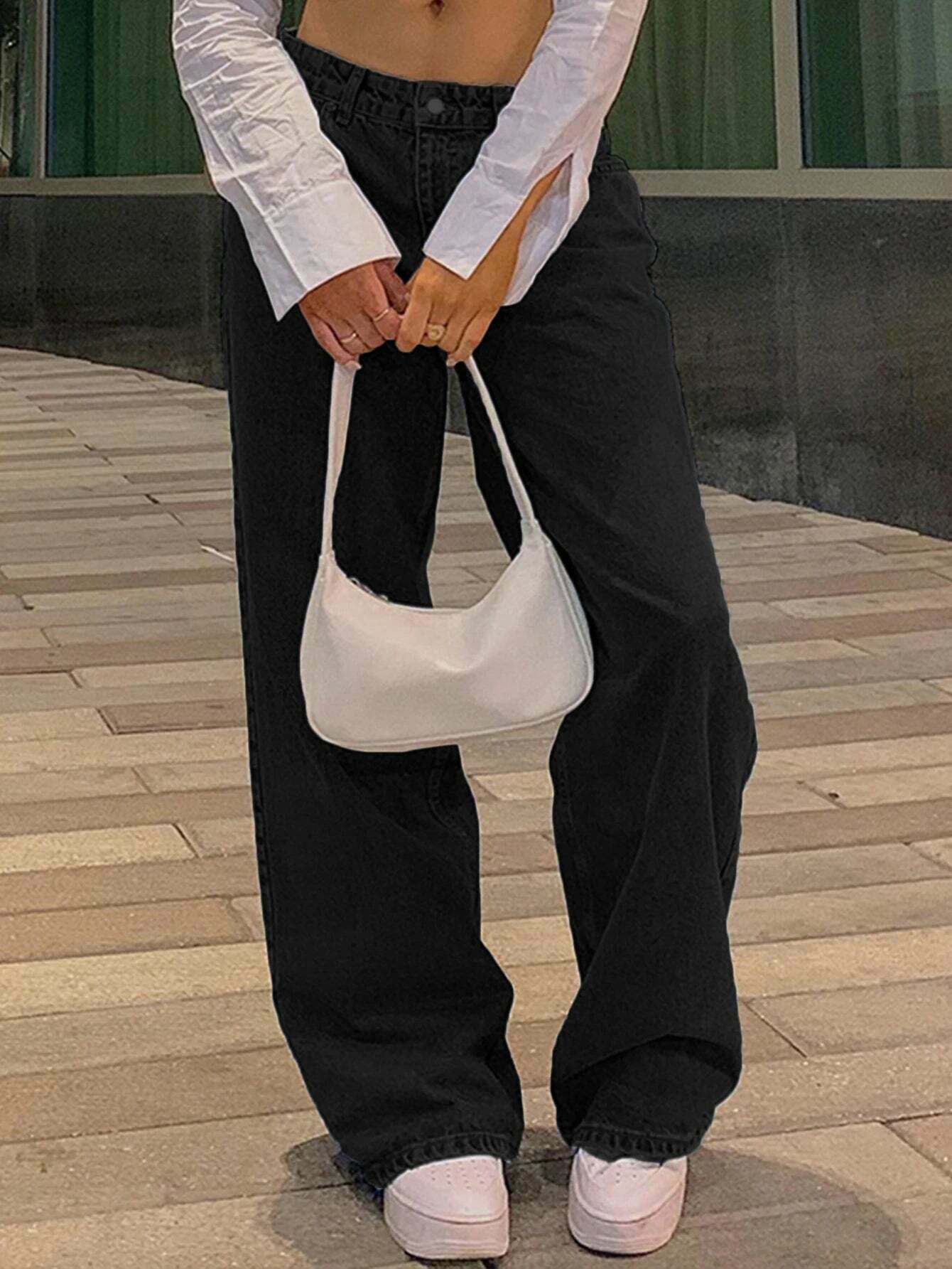 Valentina Verve Mom Jeans - Y2K Fashion Staple for Women with a Coquette Aesthetic and Grunge Style Valentina Verve Mom Jeans - Y2K Fashion Staple for Women with a Coquette Aesthetic and Grunge Style