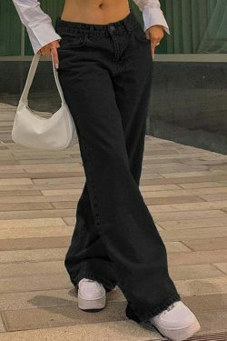 Valentina Verve Mom Jeans - Y2K Fashion Staple for Women with a Coquette Aesthetic and Grunge Style