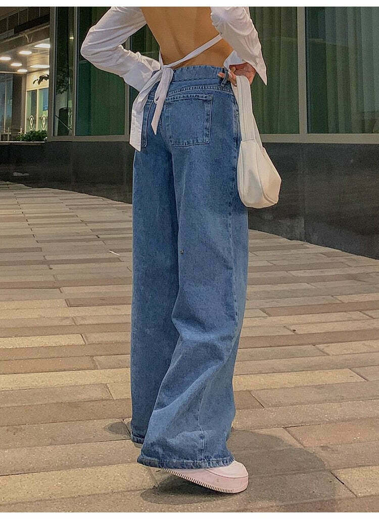 Valentina Verve Mom Jeans - Y2K Fashion Staple for Women with a Coquette Aesthetic and Grunge Style Valentina Verve Mom Jeans - Y2K Fashion Staple for Women with a Coquette Aesthetic and Grunge Style