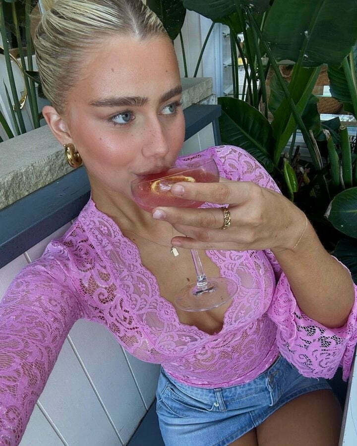 Valerian V-Neck Lace Top - Y2K Fashion Coquette Aesthetic Grunge Style Cute Tops Pastel Goth