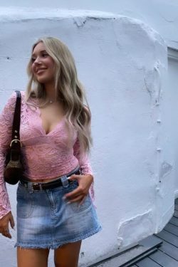 Valerian V-Neck Lace Top - Y2K Fashion Coquette Aesthetic Grunge Style Cute Tops Pastel Goth