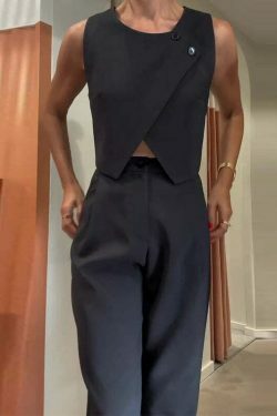 Vintage-Inspired Cargo Skirt Set with Grunge Aesthetic and Coquette Style