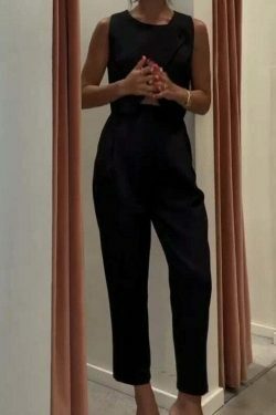 Vintage-Inspired Cargo Skirt Set with Grunge Aesthetic and Coquette Style