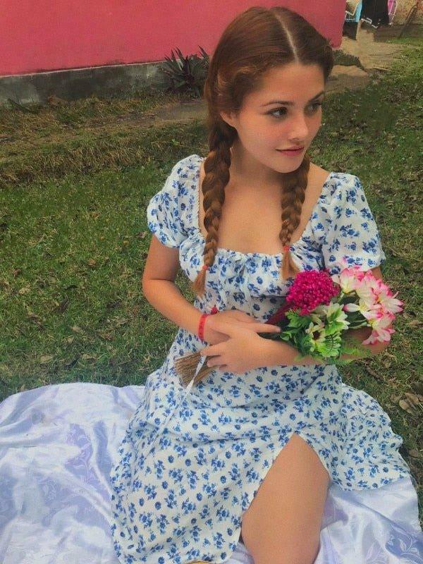 Vintage-inspired Evelyn Floral Dress for a Coquette Aesthetic Look with a Touch of Y2K Fashion Vintage-inspired Evelyn Floral Dress for a Coquette Aesthetic Look with a Touch of Y2K Fashion