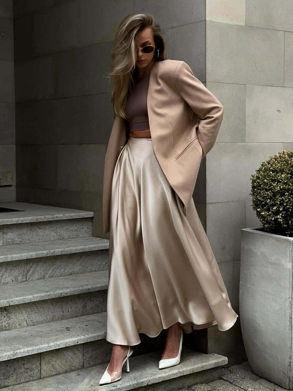 Vintage-inspired high-waisted satin maxi skirt for a timeless and chic look Vintage-inspired high-waisted satin maxi skirt for a timeless and chic look
