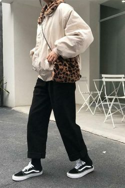 Vintage-Inspired High Waist Cropped Pants for Y2K Fashion Enthusiasts