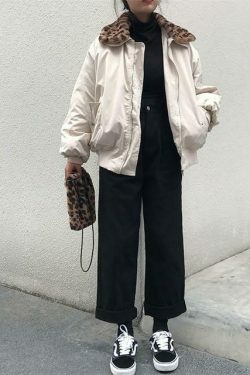 Vintage-Inspired High Waist Cropped Pants for Y2K Fashion Enthusiasts