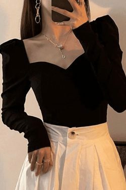 Vintage-Inspired Ruched Puff Sleeve Blouse for Y2K Fashion Enthusiasts