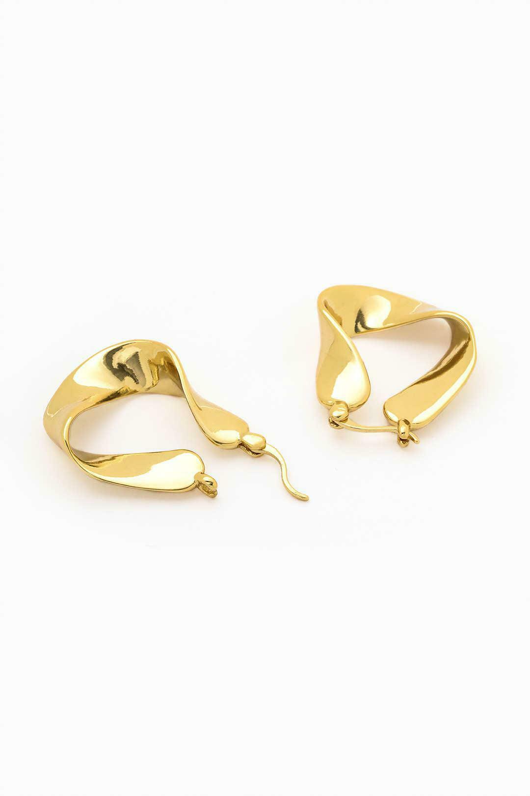 Vintage-Inspired Twisted Hoop Earrings for Women - Y2K Fashion Jewelry with a Coquette Aesthetic Vintage-Inspired Twisted Hoop Earrings for Women - Y2K Fashion Jewelry with a Coquette Aesthetic