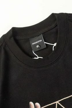 Vintage 'Cats Cradle Star' Graphic Tee - Y2K Aesthetic Fashion for Women