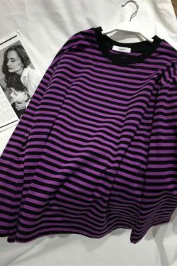 Vintage 90s Grunge Sweater - Y2K Aesthetic Coquette Style - Retro Fashion