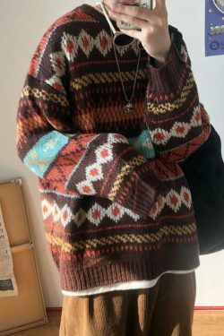 Vintage Aesthetic Patterned Unisex Sweater in Y2K Fashion Style